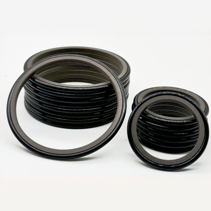 Two groups of filled PTFE rotary shaft seals with separate rings in front